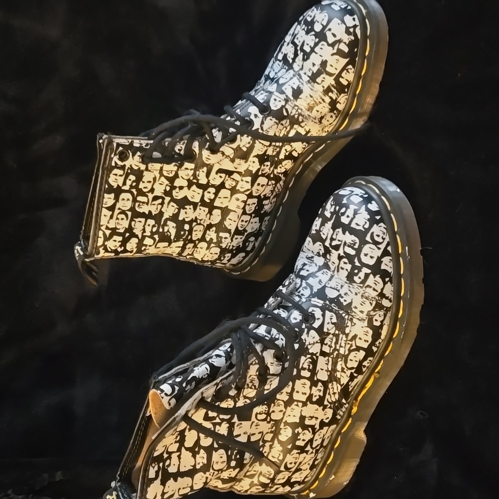 Super rare Andy Warhol Doc Martens size 4 mens, - Picture 2 of 5